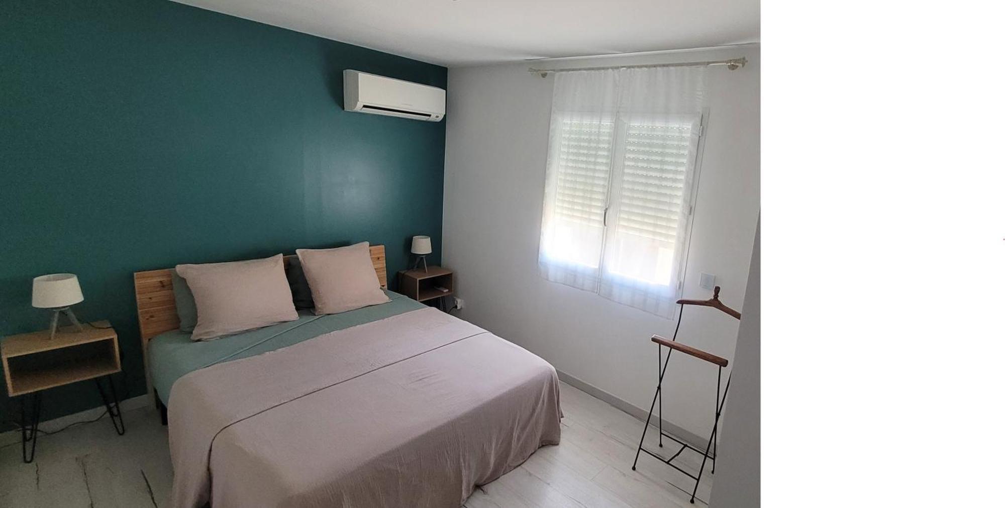 Chez Valeric Apartment Люнел Екстериор снимка